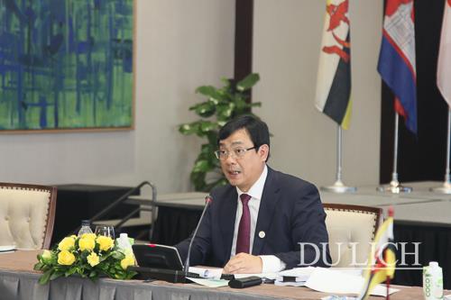 Tổng cục trưởng TCDL Việt Nam Nguyễn Trùng Khánh chủ trì hội nghị